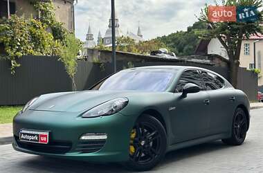 Фастбэк Porsche Panamera 2010 в Виннице