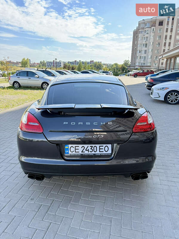 Фастбэк Porsche Panamera 2012 в Киеве