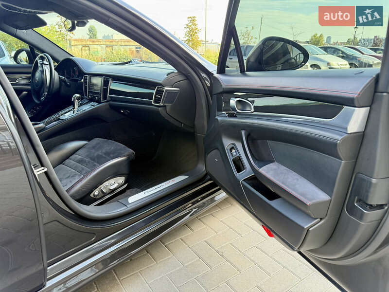 Фастбэк Porsche Panamera 2012 в Киеве