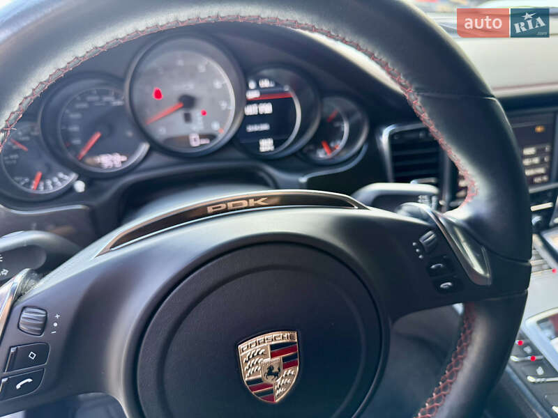Фастбэк Porsche Panamera 2012 в Киеве