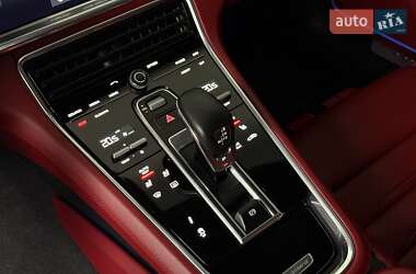 Фастбэк Porsche Panamera 2018 в 