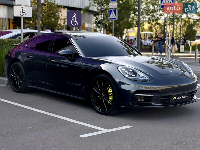 Porsche Panamera 2018