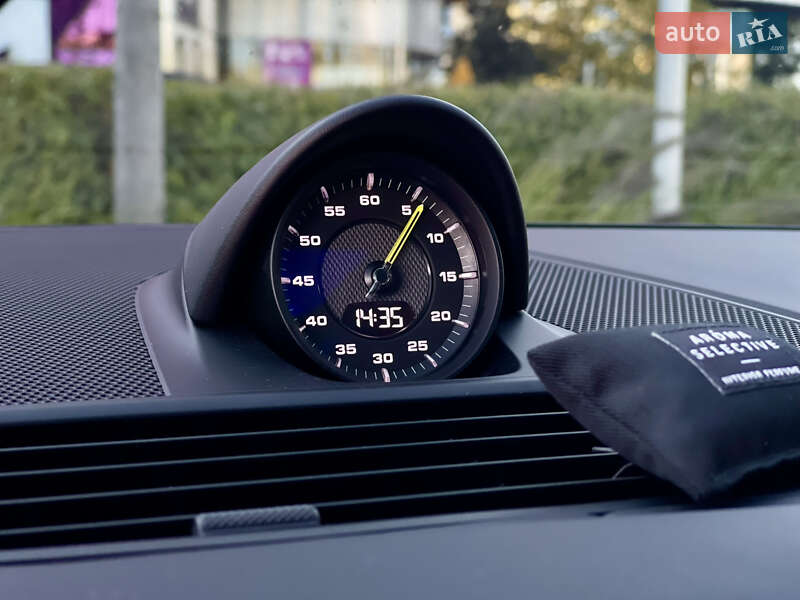 Фастбэк Porsche Panamera 2018 в Киеве фото 36 Фастбэк Porsche Panamera 2018 в Киеве