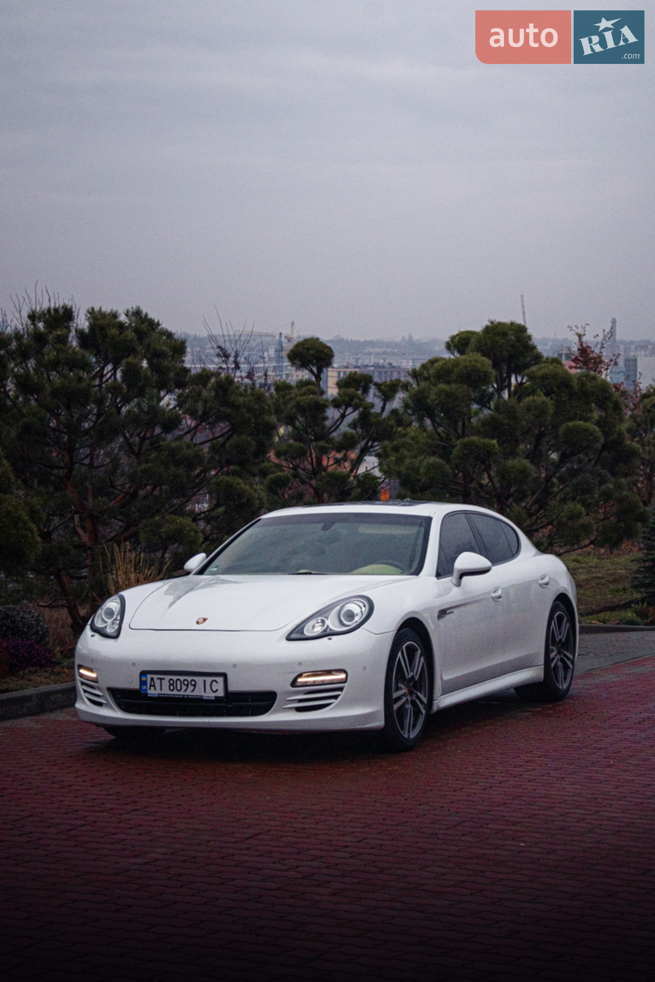 2012 Porsche Panamera - мініатюра 2