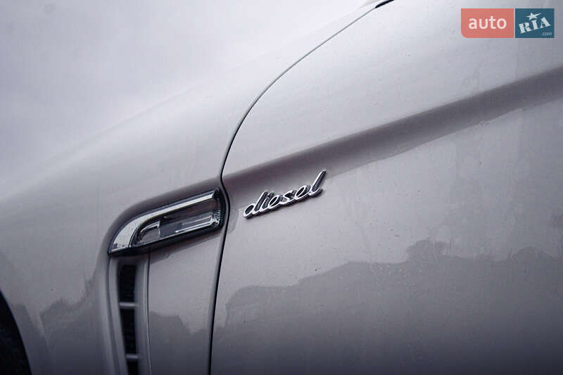 Фастбэк Porsche Panamera 2012 в Коломые