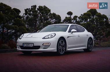 Фастбэк Porsche Panamera 2012 в Коломые