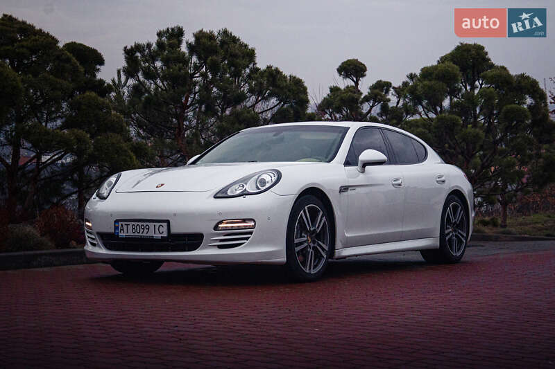 Porsche Panamera 2012
