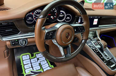 Фастбэк Porsche Panamera 2020 в 