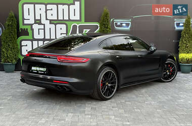 Фастбэк Porsche Panamera 2020 в 