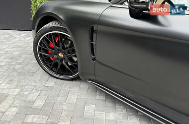 Фастбэк Porsche Panamera 2020 в 