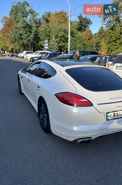 Фастбэк Porsche Panamera 2009 в 