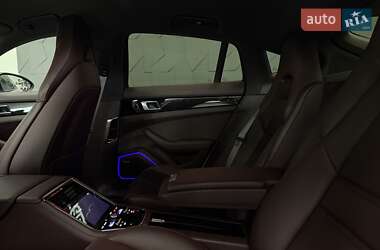 Фастбэк Porsche Panamera 2020 в 