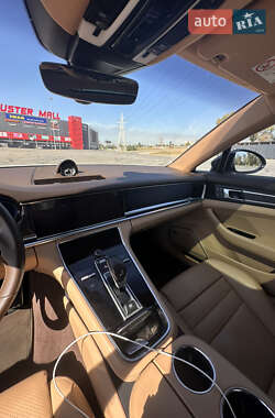 Фастбэк Porsche Panamera 2022 в 