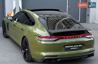 Фастбэк Porsche Panamera 2021 в 