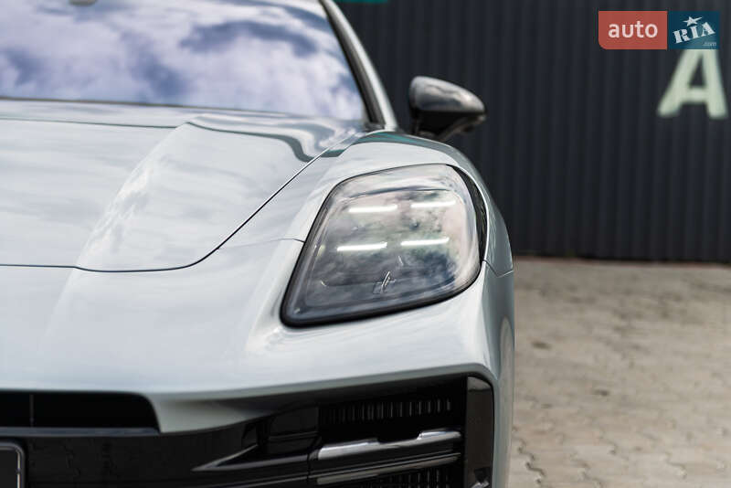 Фастбэк Porsche Panamera 2024 в Мукачево