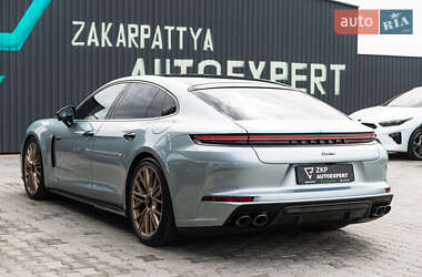 Фастбэк Porsche Panamera 2024 в 