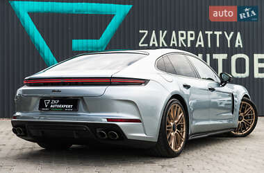 Фастбэк Porsche Panamera 2024 в 