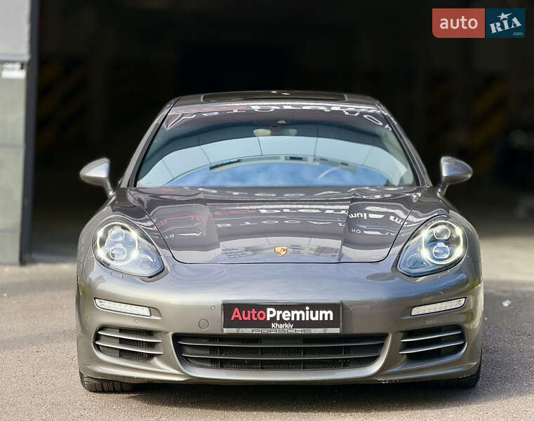 Фастбэк Porsche Panamera 2014 в Харькове