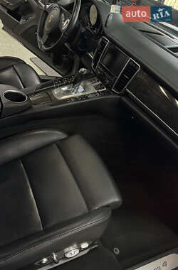 Фастбэк Porsche Panamera 2011 в 