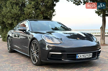 Фастбэк Porsche Panamera 2018 в Киеве