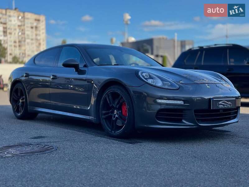 Porsche Panamera 2013