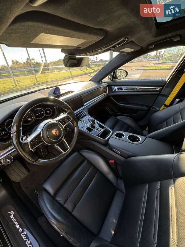 Фастбек Porsche Panamera 2017 в Києві фото 70 Фастбек Porsche Panamera 2017 в Києві