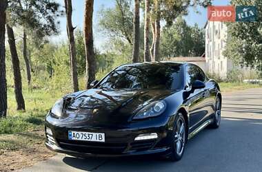 Фастбэк Porsche Panamera 2012 в Киеве