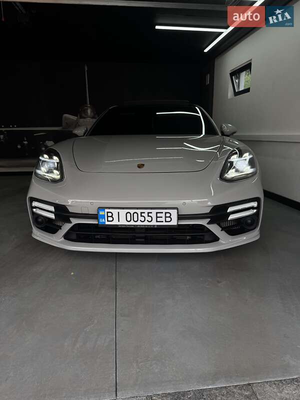 Фастбэк Porsche Panamera 2021 в Полтаве