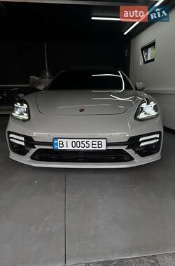 Фастбэк Porsche Panamera 2021 в 