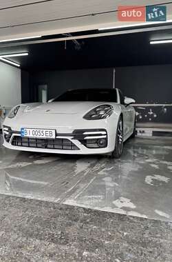 Фастбэк Porsche Panamera 2021 в 