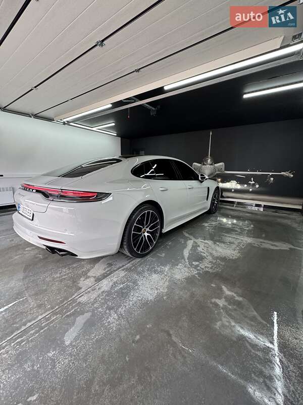 Фастбэк Porsche Panamera 2021 в Полтаве