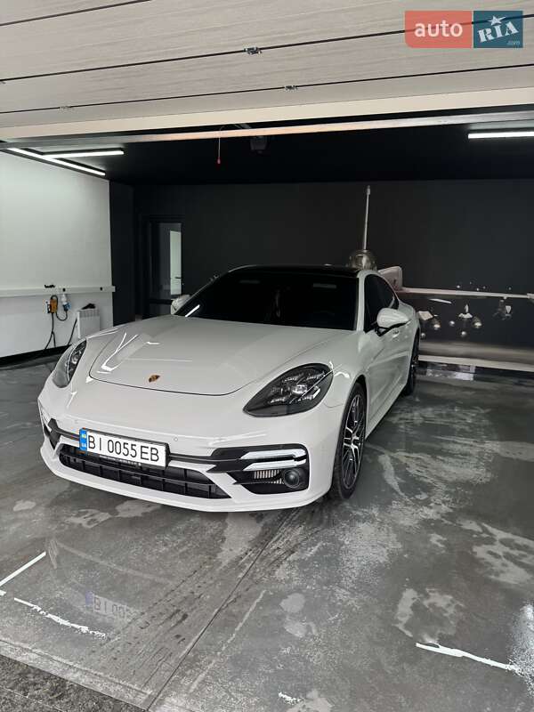 Фастбэк Porsche Panamera 2021 в Полтаве