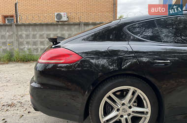 Фастбэк Porsche Panamera 2013 в Киеве