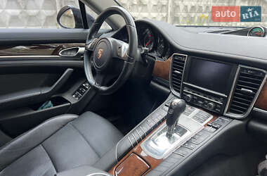 Фастбэк Porsche Panamera 2013 в Киеве