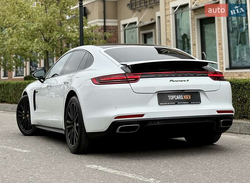 Фастбэк Porsche Panamera 2017 в Киеве фото 14 Фастбэк Porsche Panamera 2017 в Киеве