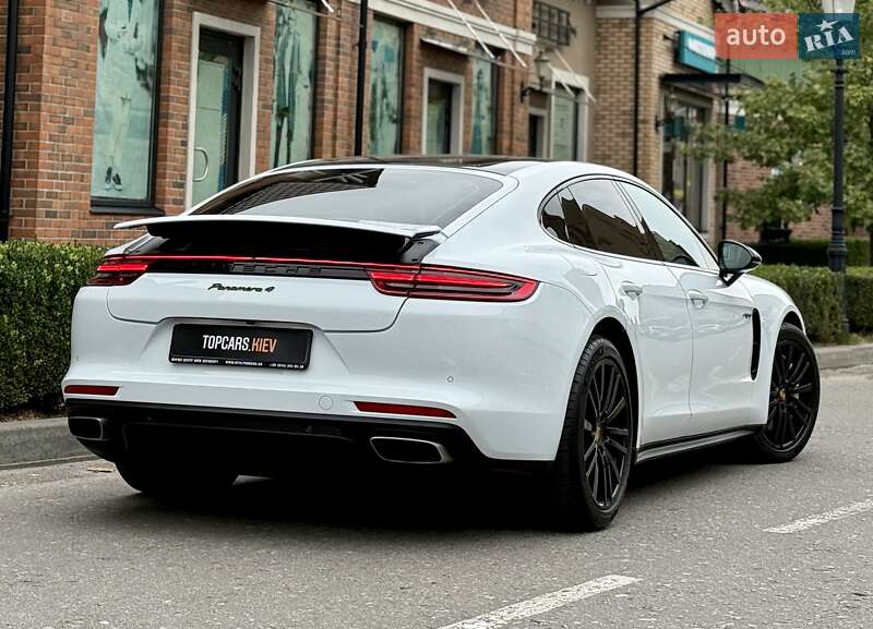 Фастбэк Porsche Panamera 2017 в Киеве фото 20 Фастбэк Porsche Panamera 2017 в Киеве