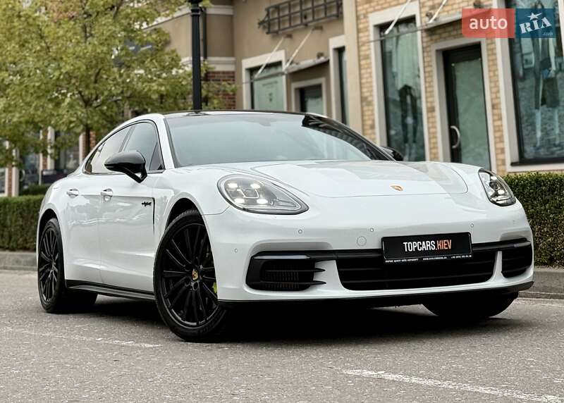 Фастбэк Porsche Panamera 2017 в Киеве фото 30 Фастбэк Porsche Panamera 2017 в Киеве