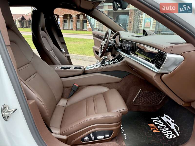 Фастбэк Porsche Panamera 2017 в Киеве фото 40 Фастбэк Porsche Panamera 2017 в Киеве