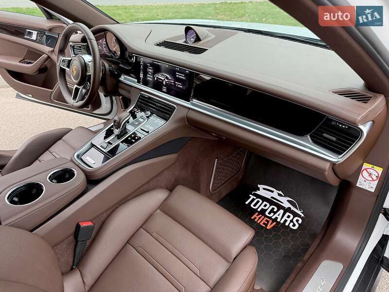 Фастбэк Porsche Panamera 2017 в Киеве фото 45 Фастбэк Porsche Panamera 2017 в Киеве