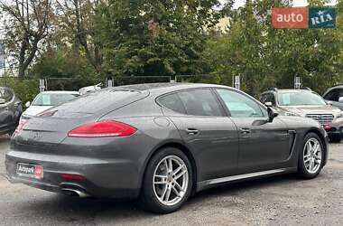 Фастбэк Porsche Panamera 2013 в 