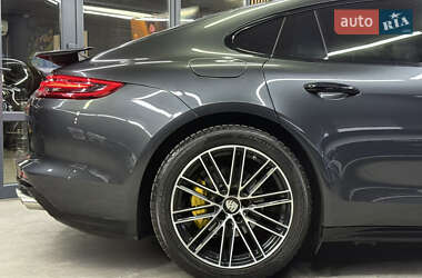 Фастбэк Porsche Panamera 2017 в 