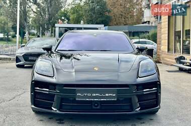 Фастбэк Porsche Panamera 2024 в 