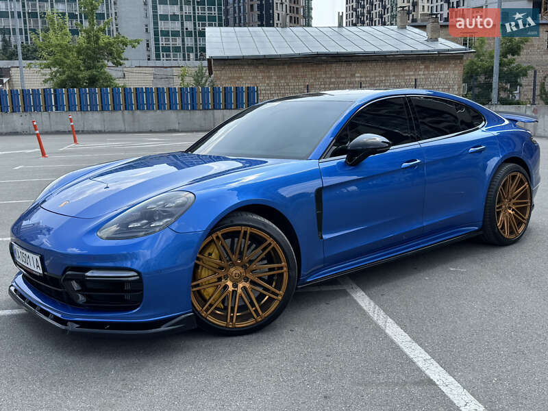 Фастбэк Porsche Panamera 2016 в Киеве