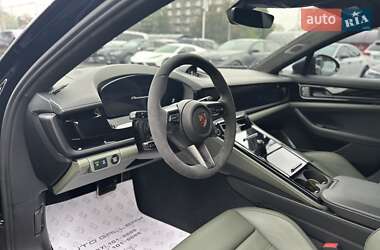 Фастбэк Porsche Panamera 2024 в 