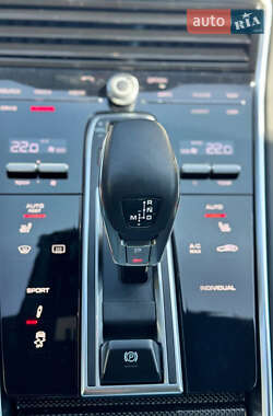 Фастбэк Porsche Panamera 2016 в 