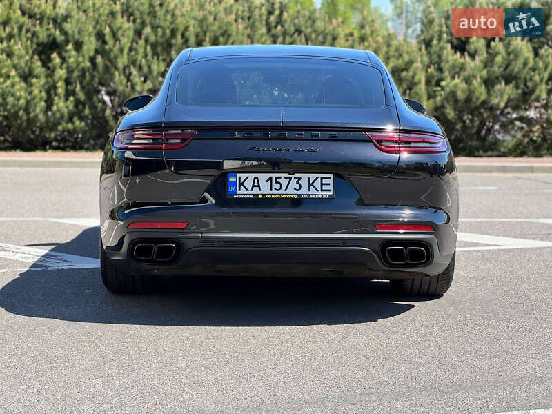 Фастбэк Porsche Panamera 2016 в Киеве