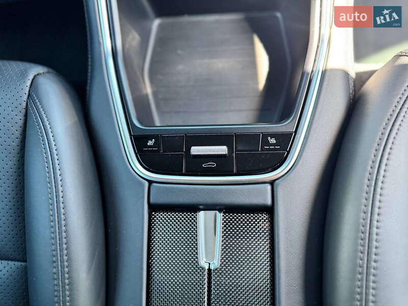 Фастбэк Porsche Panamera 2016 в Киеве