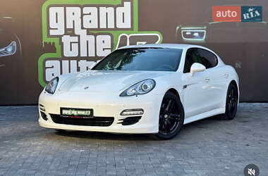 Фастбэк Porsche Panamera 2012 в 