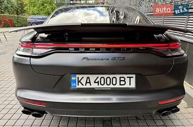 Фастбэк Porsche Panamera 2023 в 