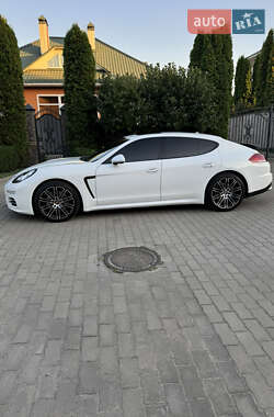 Фастбек Porsche Panamera 2015 в  фото 6 Фастбек Porsche Panamera 2015 в